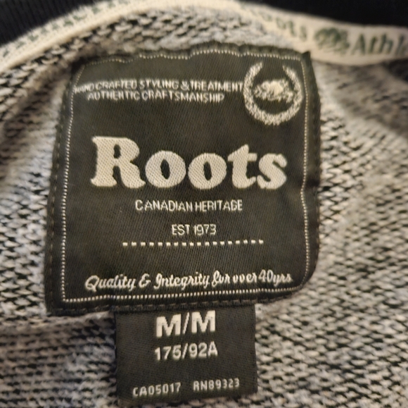 Roots Dark Grey Sweater - Women's Medium - Picture 2 of 2